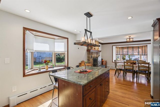 4 Ledgewood Trail, Kinnelon Borough, NJ 07405