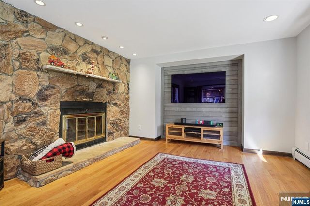 4 Ledgewood Trail, Kinnelon Borough, NJ 07405