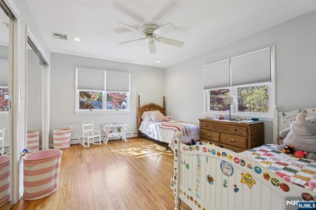 4 Ledgewood Trail, Kinnelon Borough, NJ 07405