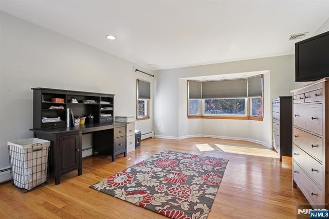 4 Ledgewood Trail, Kinnelon Borough, NJ 07405