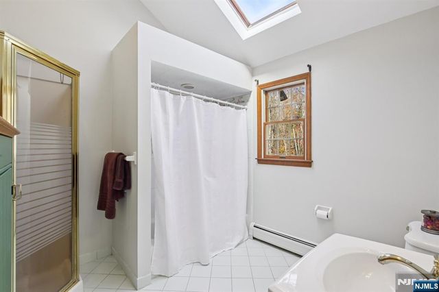 4 Ledgewood Trail, Kinnelon Borough, NJ 07405