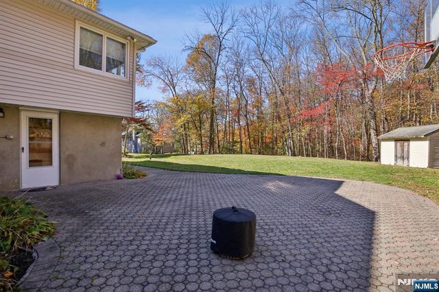 4 Ledgewood Trail, Kinnelon Borough, NJ 07405