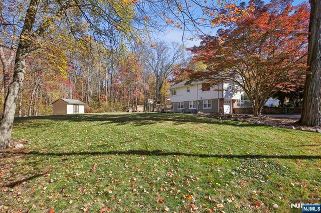 4 Ledgewood Trail, Kinnelon Borough, NJ 07405