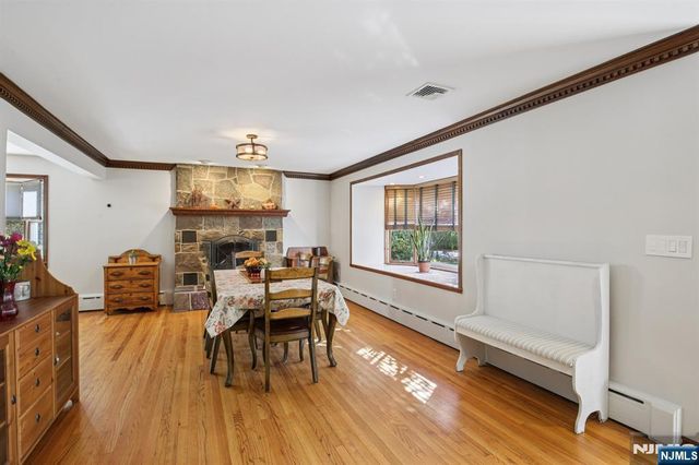 4 Ledgewood Trail, Kinnelon Borough, NJ 07405