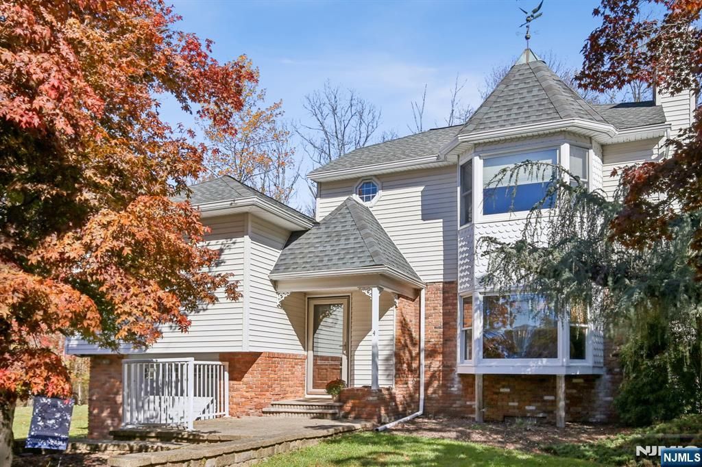 4 Ledgewood Trail, Kinnelon Borough, NJ 07405