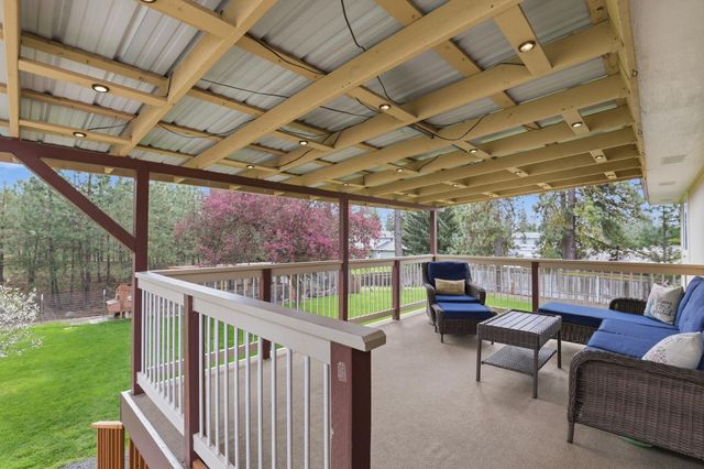 16340 N Greenfield Ct, Nine Mile Falls, WA 99026