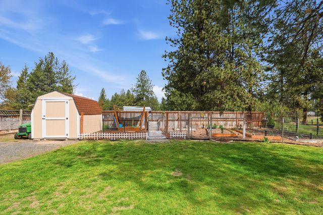 16340 N Greenfield Ct, Nine Mile Falls, WA 99026
