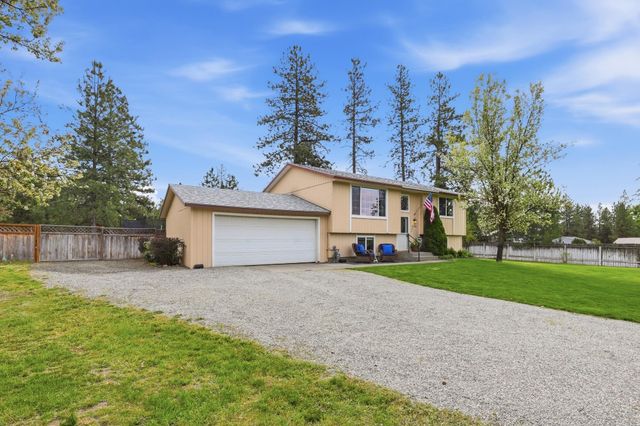 16340 N Greenfield Ct, Nine Mile Falls, WA 99026