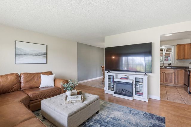 16340 N Greenfield Ct, Nine Mile Falls, WA 99026