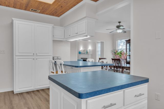 1809 Tryon Rd, Longview, TX 75601