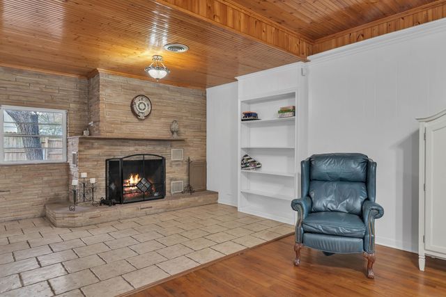 1809 Tryon Rd, Longview, TX 75601