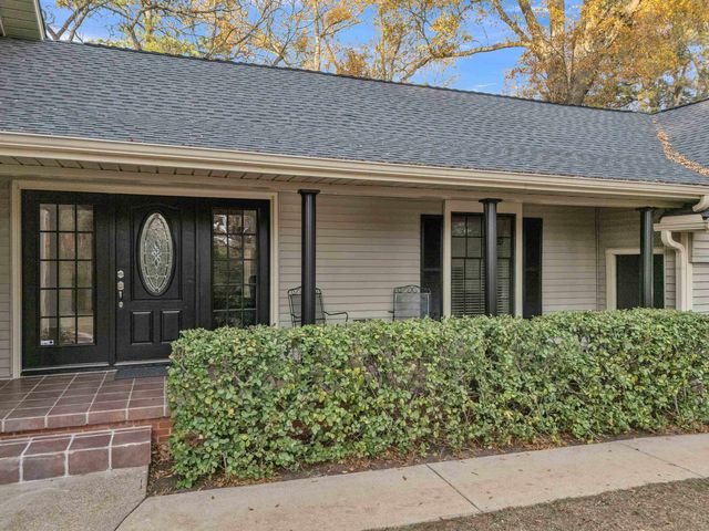 1809 Tryon Rd, Longview, TX 75601