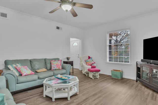 1809 Tryon Rd, Longview, TX 75601