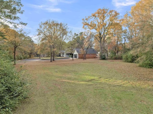 1809 Tryon Rd, Longview, TX 75601