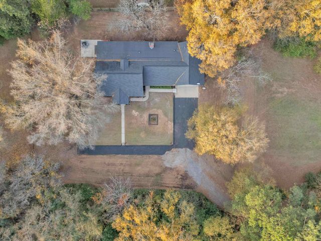 1809 Tryon Rd, Longview, TX 75601