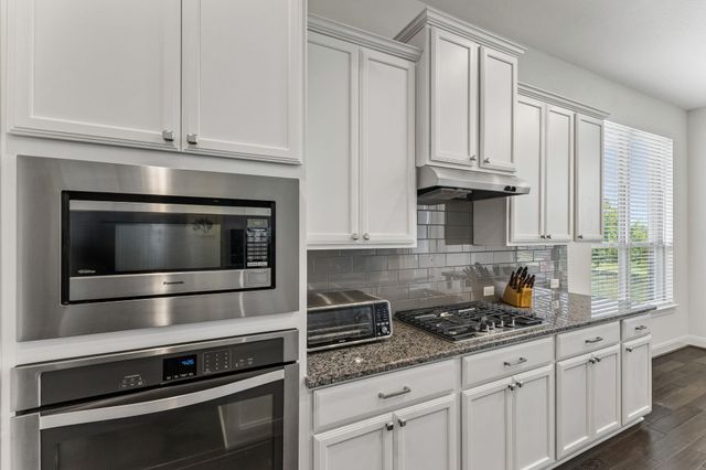 124 Redtail LN, Leander, TX 78641