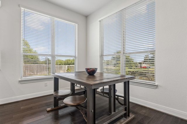 124 Redtail LN, Leander, TX 78641
