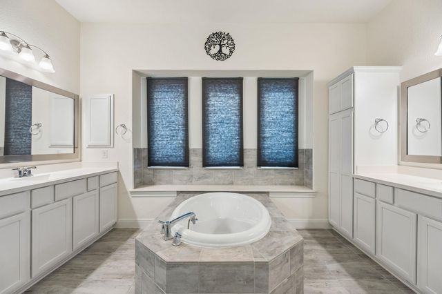 124 Redtail LN, Leander, TX 78641