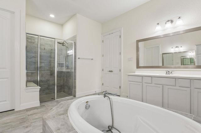 124 Redtail LN, Leander, TX 78641