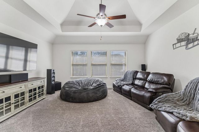 124 Redtail LN, Leander, TX 78641