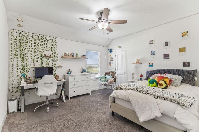 124 Redtail LN, Leander, TX 78641