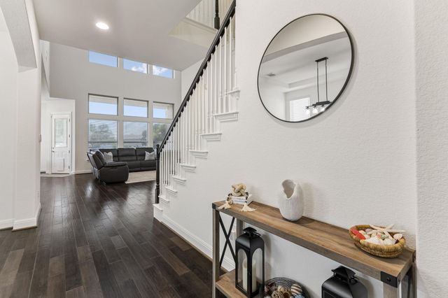 124 Redtail LN, Leander, TX 78641