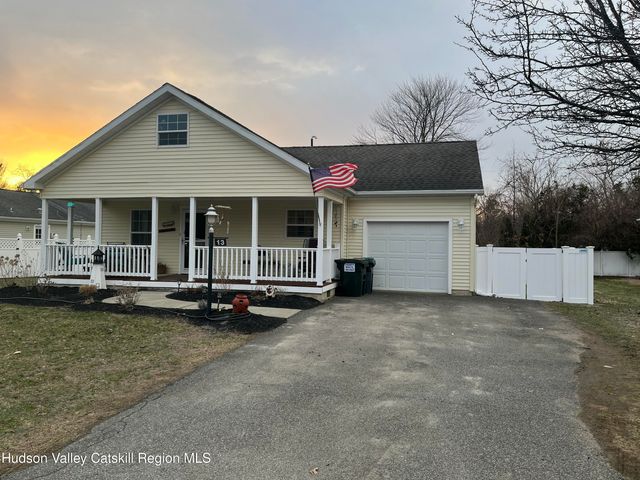 13 Mahoney Road, Stuyvesant, NY 12173