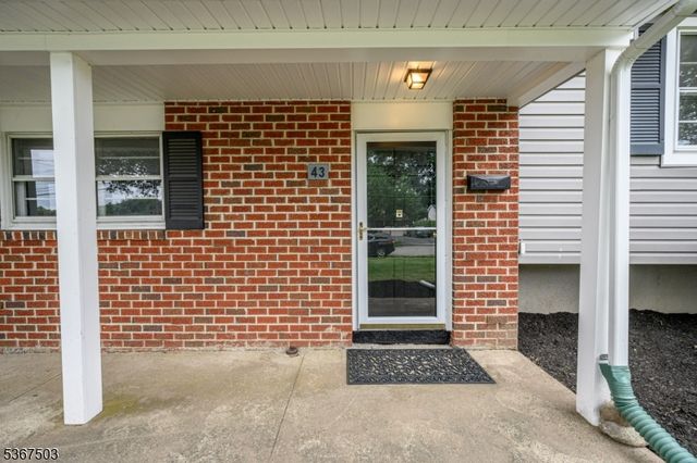43 Barry Dr, Rockaway Twp., NJ 07866