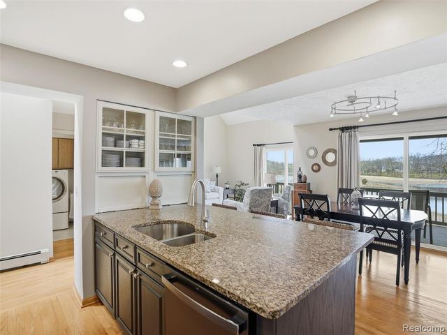4965 Grover Drive, Brighton, MI 48116