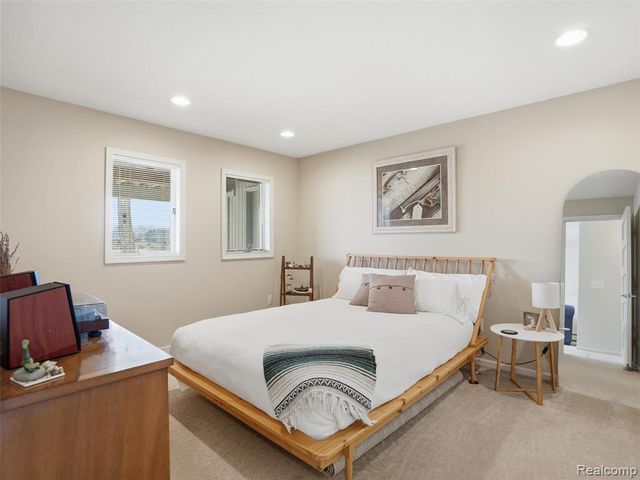 4965 Grover Drive, Brighton, MI 48116