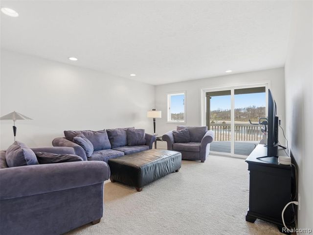 4965 Grover Drive, Brighton, MI 48116