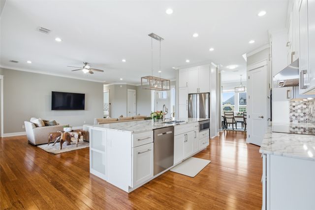 12701 Bella Strada Drive, Fort Worth, TX 76126