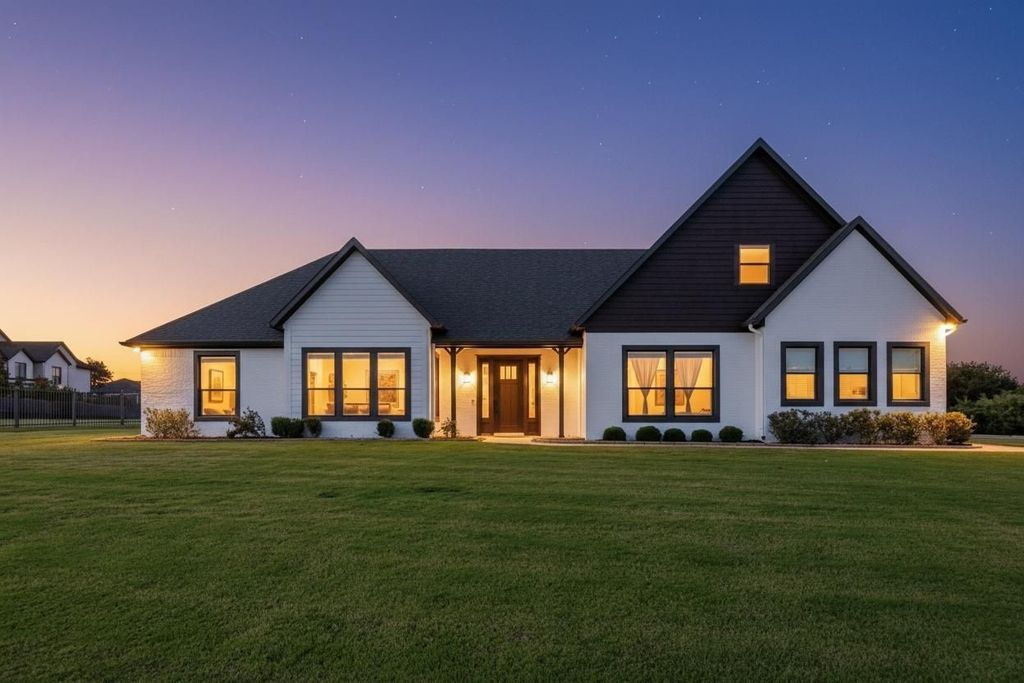 12701 Bella Strada Drive, Fort Worth, TX 76126