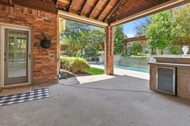 708 Hackberry Ridge Drive, Mckinney, TX 75072