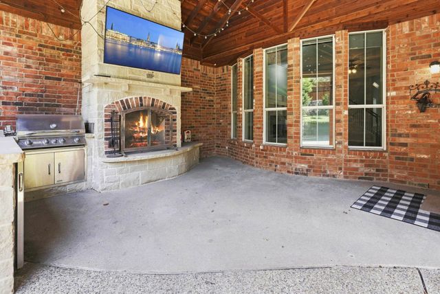 708 Hackberry Ridge Drive, Mckinney, TX 75072