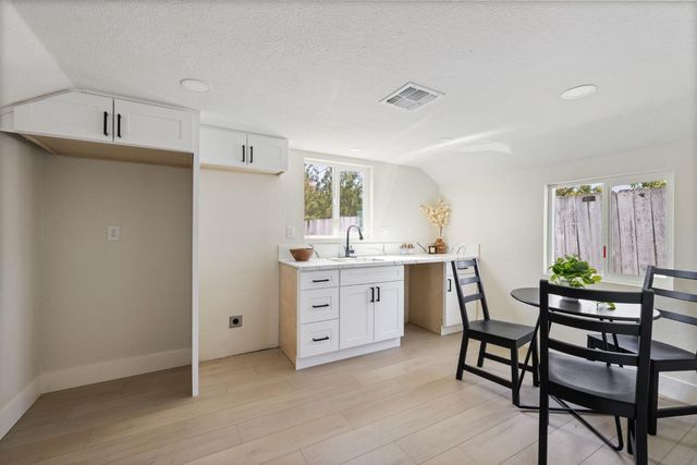 415 Curran Ave, Sacramento, CA 95833