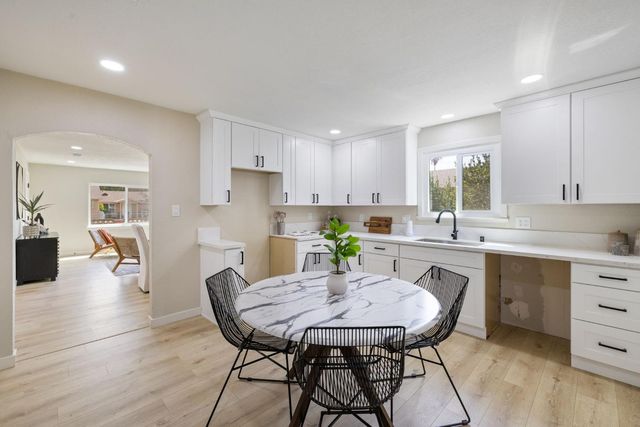 415 Curran Ave, Sacramento, CA 95833