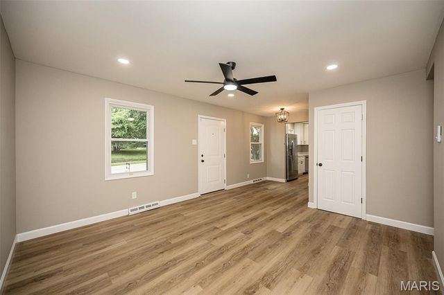 2568 Bonniebrook Drive, Maryland Heights, MO 63043