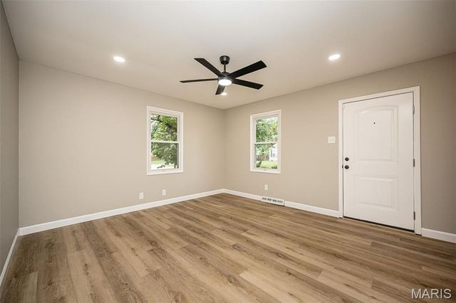 2568 Bonniebrook Drive, Maryland Heights, MO 63043