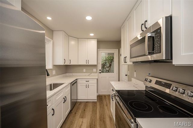 2568 Bonniebrook Drive, Maryland Heights, MO 63043