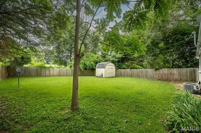2568 Bonniebrook Drive, Maryland Heights, MO 63043
