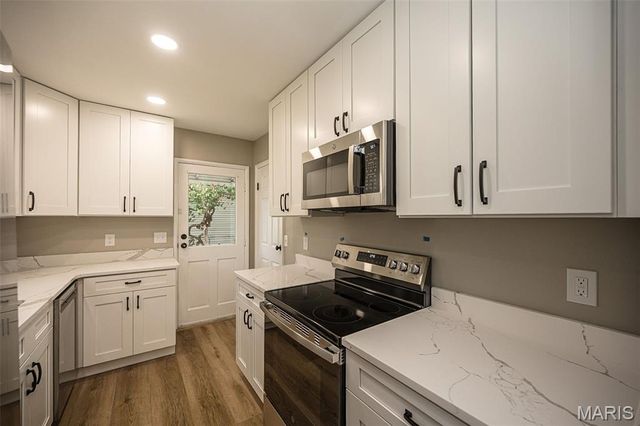 2568 Bonniebrook Drive, Maryland Heights, MO 63043
