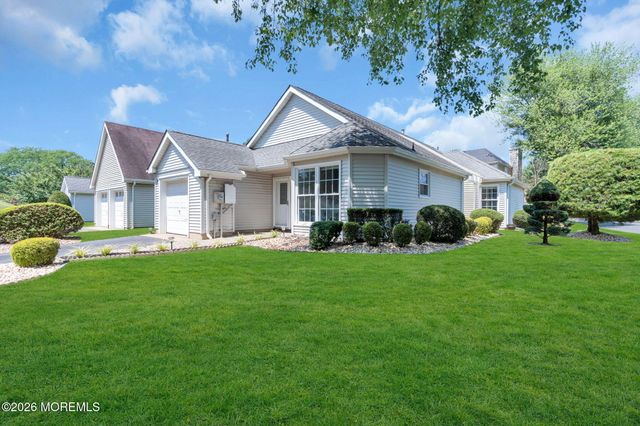 7 Petunia Place, Freehold, NJ 07728
