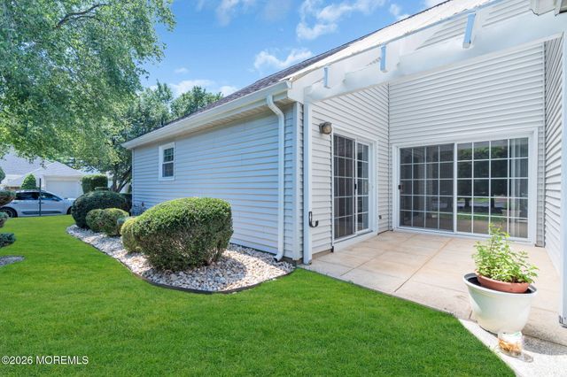 7 Petunia Place, Freehold, NJ 07728