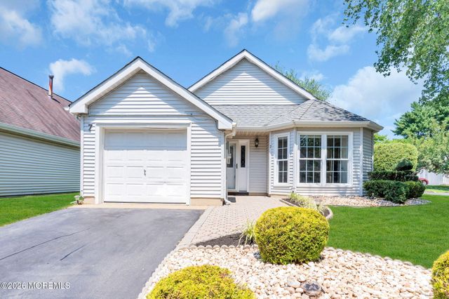7 Petunia Place, Freehold, NJ 07728