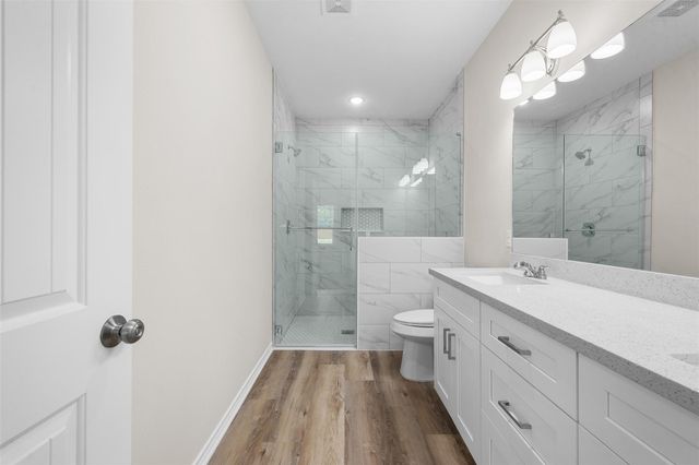 175 Oak Cluster Drive, Columbus, TX 78934