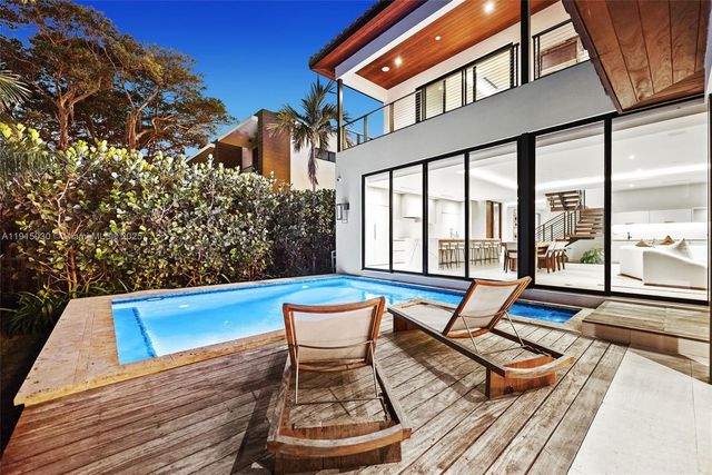 5831 Alton Rd, Miami Beach, FL 33140