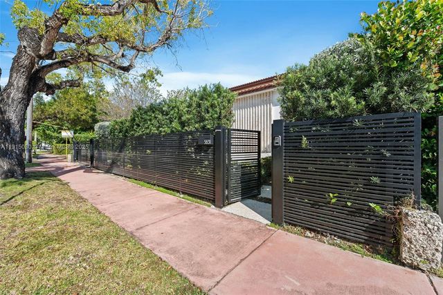 5831 Alton Rd, Miami Beach, FL 33140