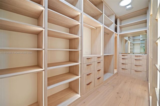 5831 Alton Rd, Miami Beach, FL 33140