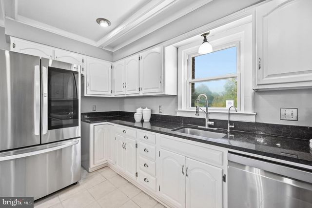 2819 RIFLE RIDGE RD, Oakton, VA 22124